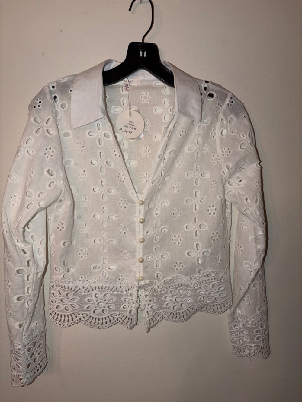 Pastel White Eyelet Lace Button Down Shirt – Size Small 🤍 NWT - Picture 2 of 6